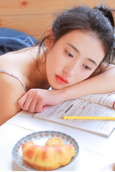 老首长玩小处雏苞的导演和主演